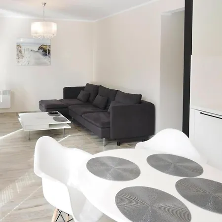 In Near Sandy Apartment