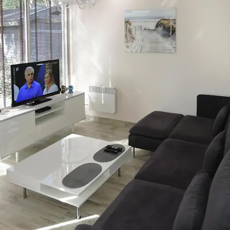 In Near Sandy Apartment