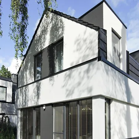 Apartment In Near Sandy *